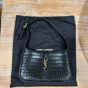 Saint Laurent Le 5 à 7 croc-effect leather shoulder bag